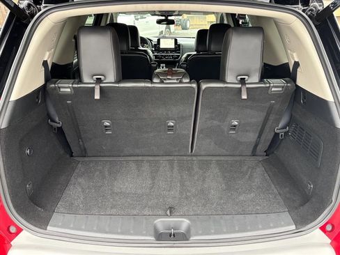 Used 2022 Nissan Pathfinder SL w/ SL Premium Package image 24