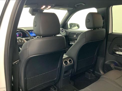 Used 2026 Mercedes-Benz GLB 250 image 16