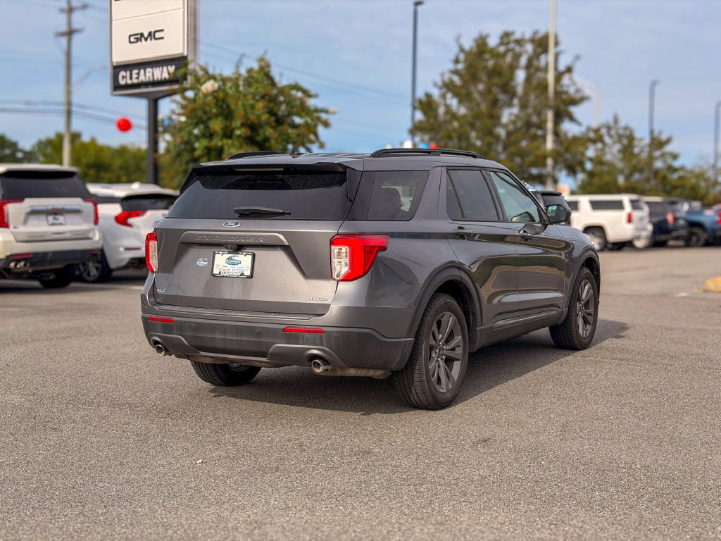 Used 2021 Ford Explorer XLT w/ Equipment Group 202A AWD/4WD image 6
