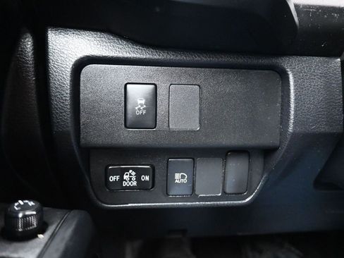 Used 2020 Toyota Tacoma SR image 22