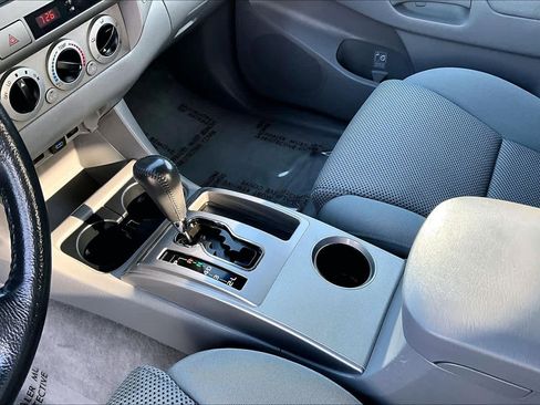 Used 2011 Toyota Tacoma PreRunner image 17