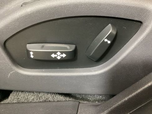 Used 2018 Volvo V60 T5 Dynamic image 15