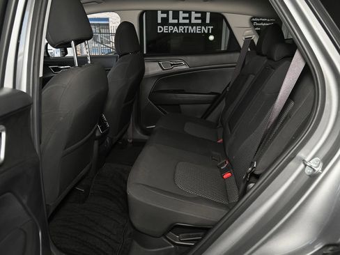 Used 2023 Kia Sportage LX FWD image 33