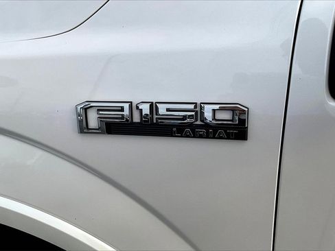 Used 2019 Ford F150 Lariat w/ Trailer Tow Package image 24