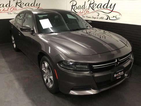 Used 2015 Dodge Charger SE w/ Power Sunroof Group AWD/4WD image 2