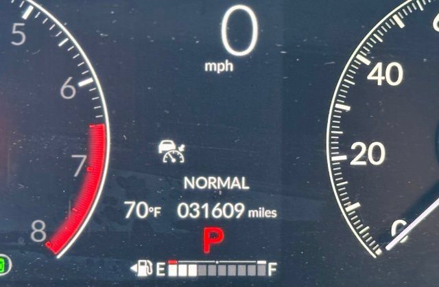 Used 2025 Honda Pilot Touring image 16
