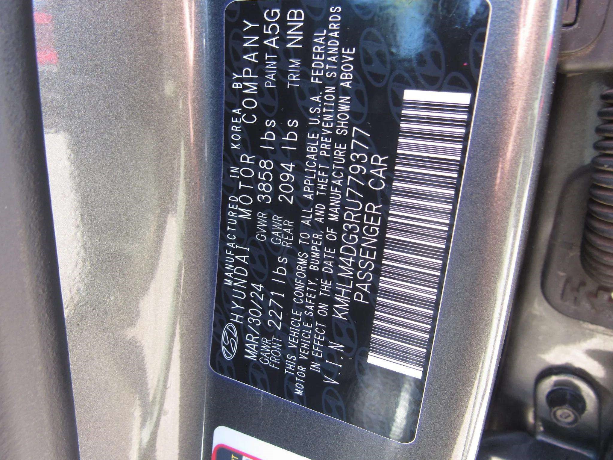 Used 2024 Hyundai Elantra SEL FWD image 26