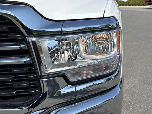 Used 2024 RAM 2500 Big Horn AWD/4WD image 11