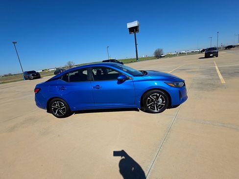 Used 2024 Nissan Sentra SV image 5