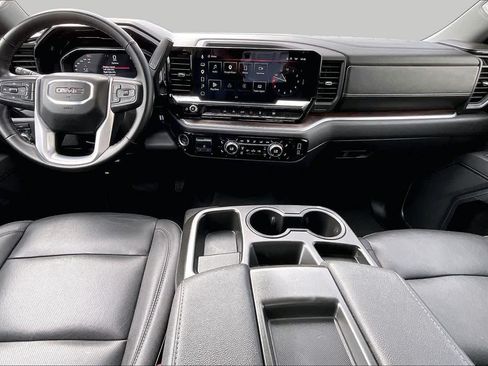 Used 2025 GMC Sierra 1500 SLT AWD/4WD image 15