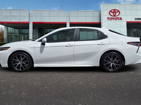 Certified 2024 Toyota Camry SE FWD image 7