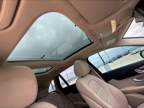 Used 2022 Mercedes-Benz GLC 300 4MATIC image 27