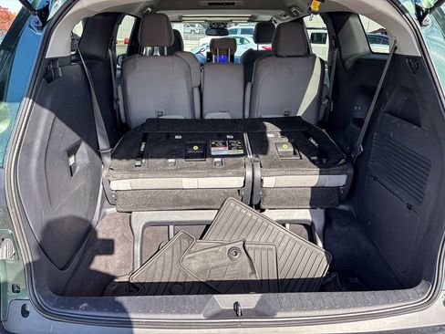 Certified 2025 Toyota Sienna LE image 47