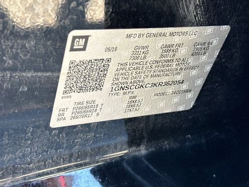 Used 2019 Chevrolet Suburban LS RWD image 24