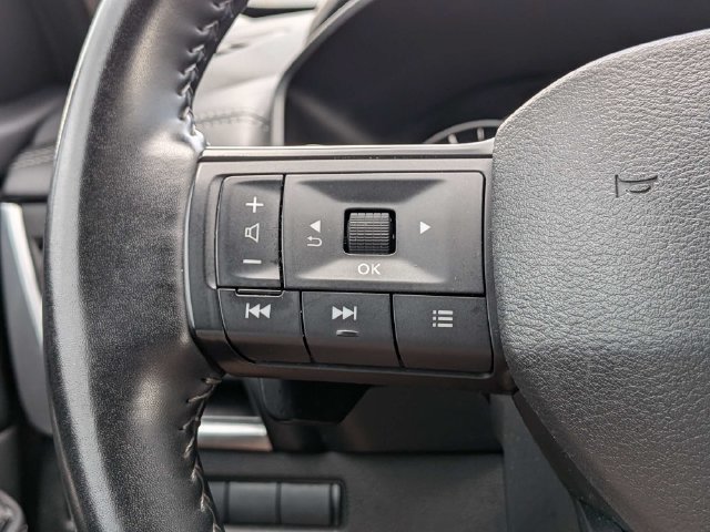 Used 2025 Nissan Rogue SV FWD image 24