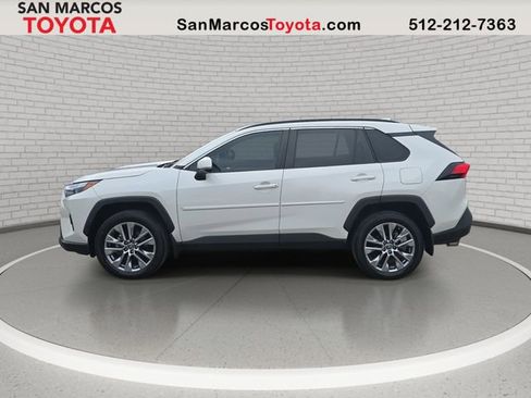 Certified 2022 Toyota RAV4 XLE Premium image 8