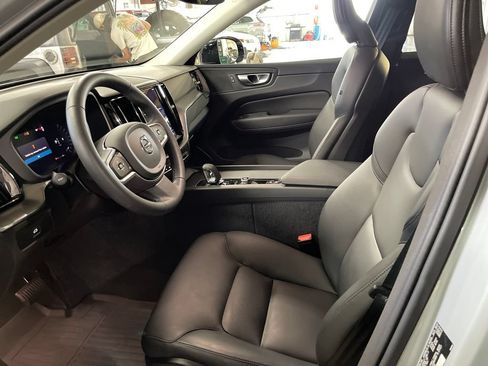 Certified 2024 Volvo XC60 B5 Core w/ Climate Package AWD/4WD image 14