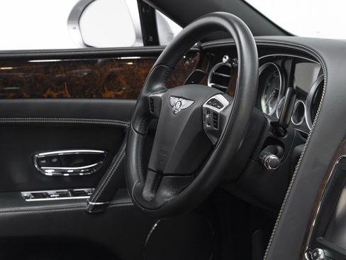 Used 2014 Bentley Flying Spur W12 image 40