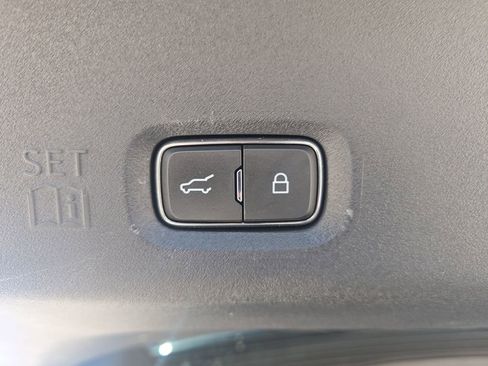 Used 2025 Ford Expedition Platinum AWD/4WD image 35