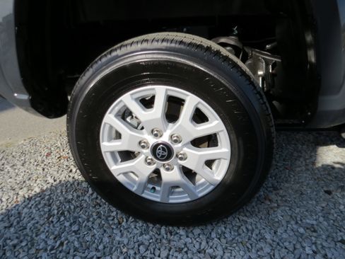 Used 2024 Toyota Tacoma SR5 image 9