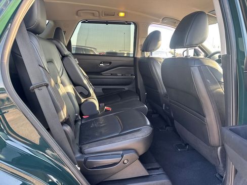 Used 2023 Nissan Pathfinder SL w/ Lighting Package (N92) AWD/4WD image 14