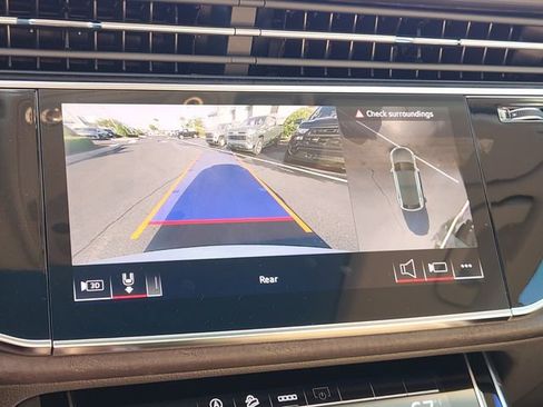 Used 2025 Audi Q8 Premium Plus w/ Premium Plus Package image 24