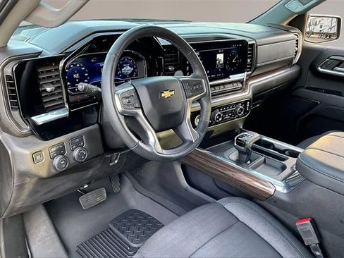 Used 2024 Chevrolet Silverado 1500 LT w/ Z71 Off-Road Package image 14