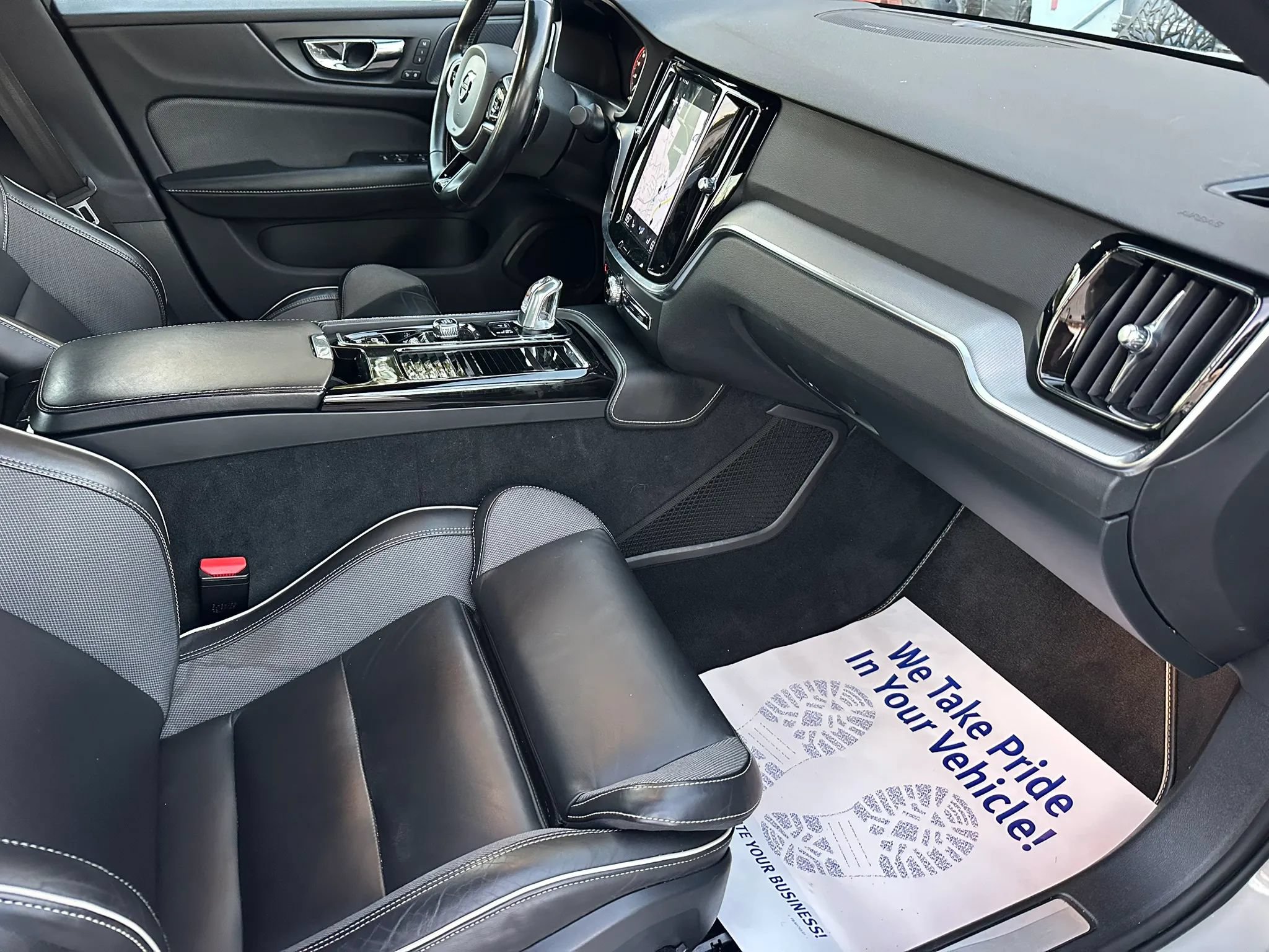 Used 2019 Volvo S60 T8 R-Design AWD/4WD image 16