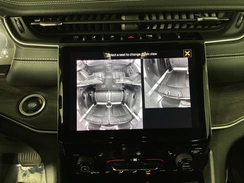 Used 2022 Jeep Grand Cherokee L Limited w/ Trailer Tow Group (B) image 34