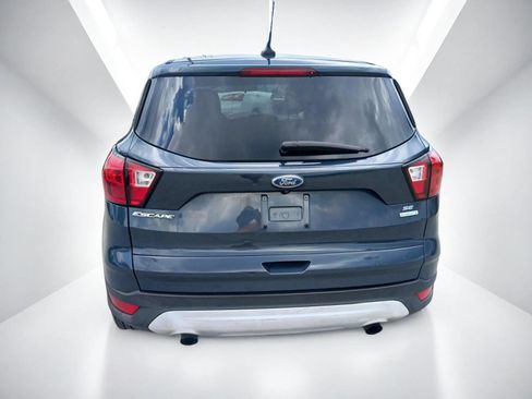 Used 2019 Ford Escape SE FWD image 6