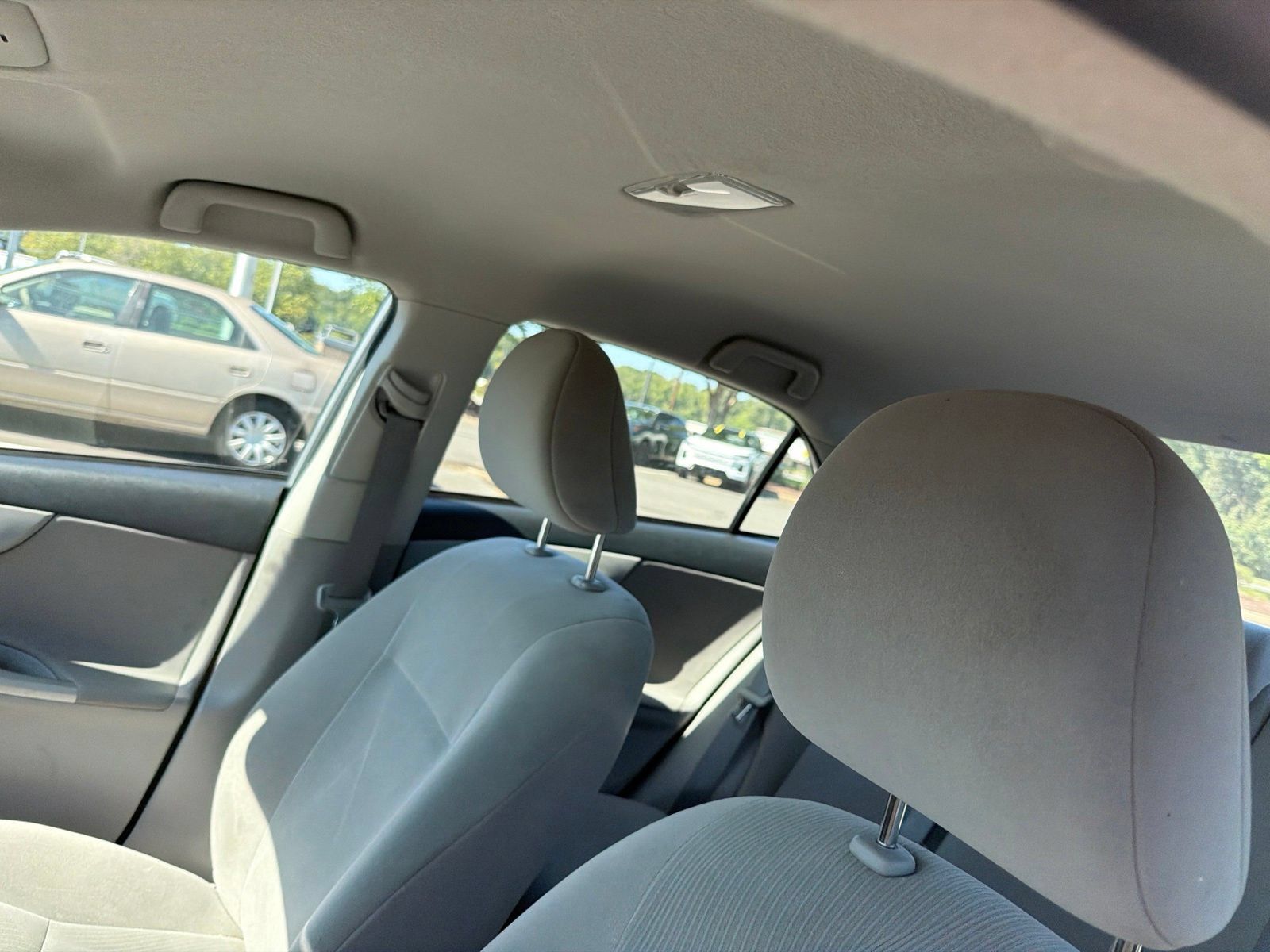 Used 2011 Toyota Corolla LE FWD image 4