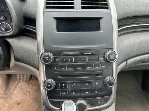 Used 2015 Chevrolet Malibu LS FWD image 19