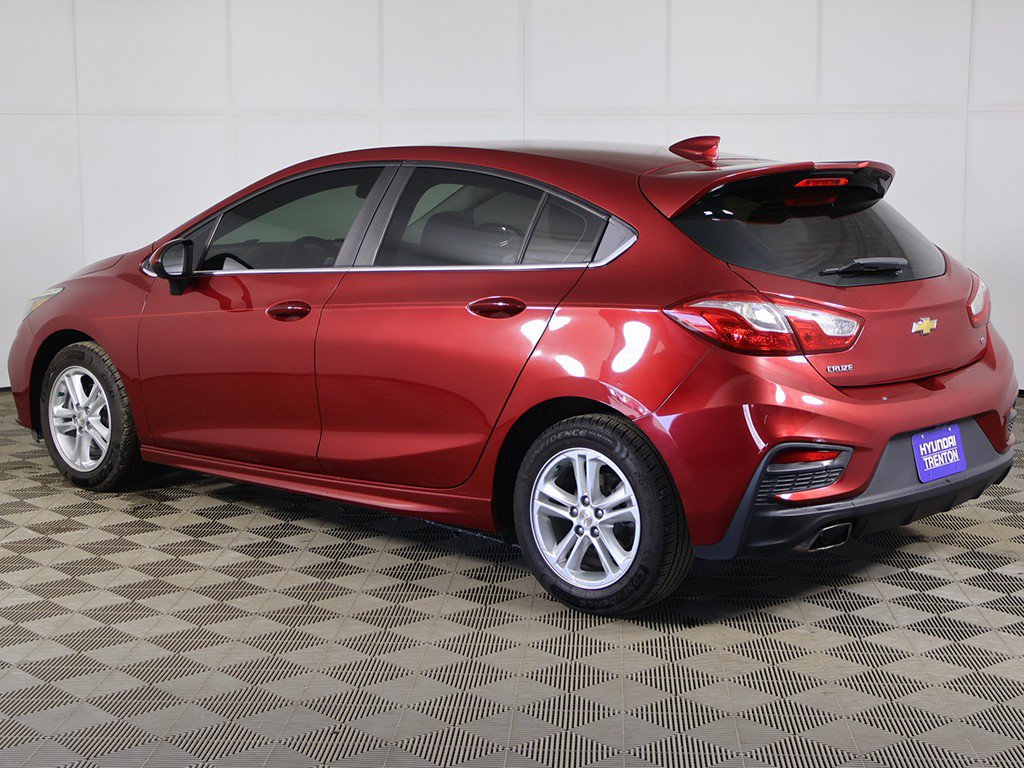 Used 2017 Chevrolet Cruze LT w/ Convenience Package FWD image 6