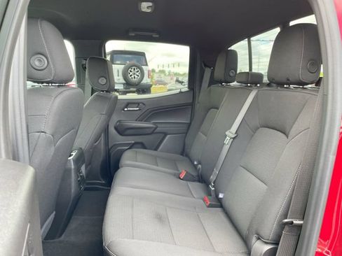 Used 2024 Chevrolet Colorado LT w/ LT Convenience Package RWD image 12