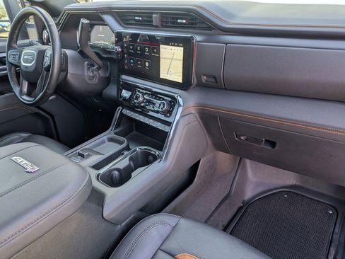 Used 2024 GMC Sierra 2500 AT4 w/ AT4 Premium Plus Package image 34