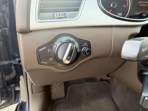 Used 2016 Audi A4 2.0T Premium w/ Audi MMI Navigation Plus image 16