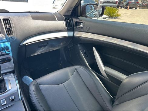 Used 2014 INFINITI Q60 Convertible w/ Premium Package RWD image 18