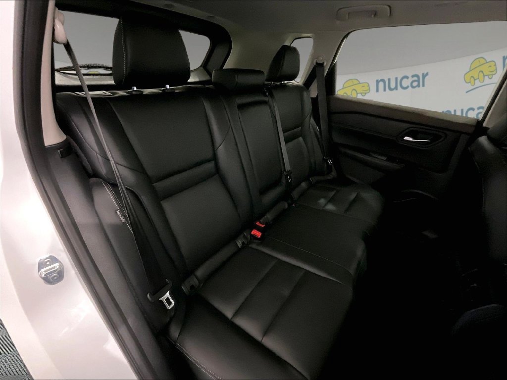 Used 2023 Nissan Rogue SL AWD/4WD image 16
