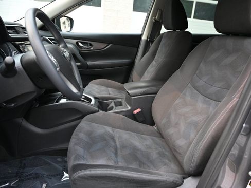 Used 2015 Nissan Rogue SV AWD/4WD image 13