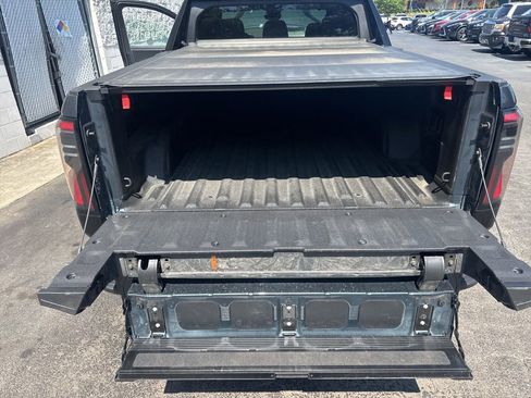 Certified 2025 GMC Sierra EV Denali AWD/4WD image 16