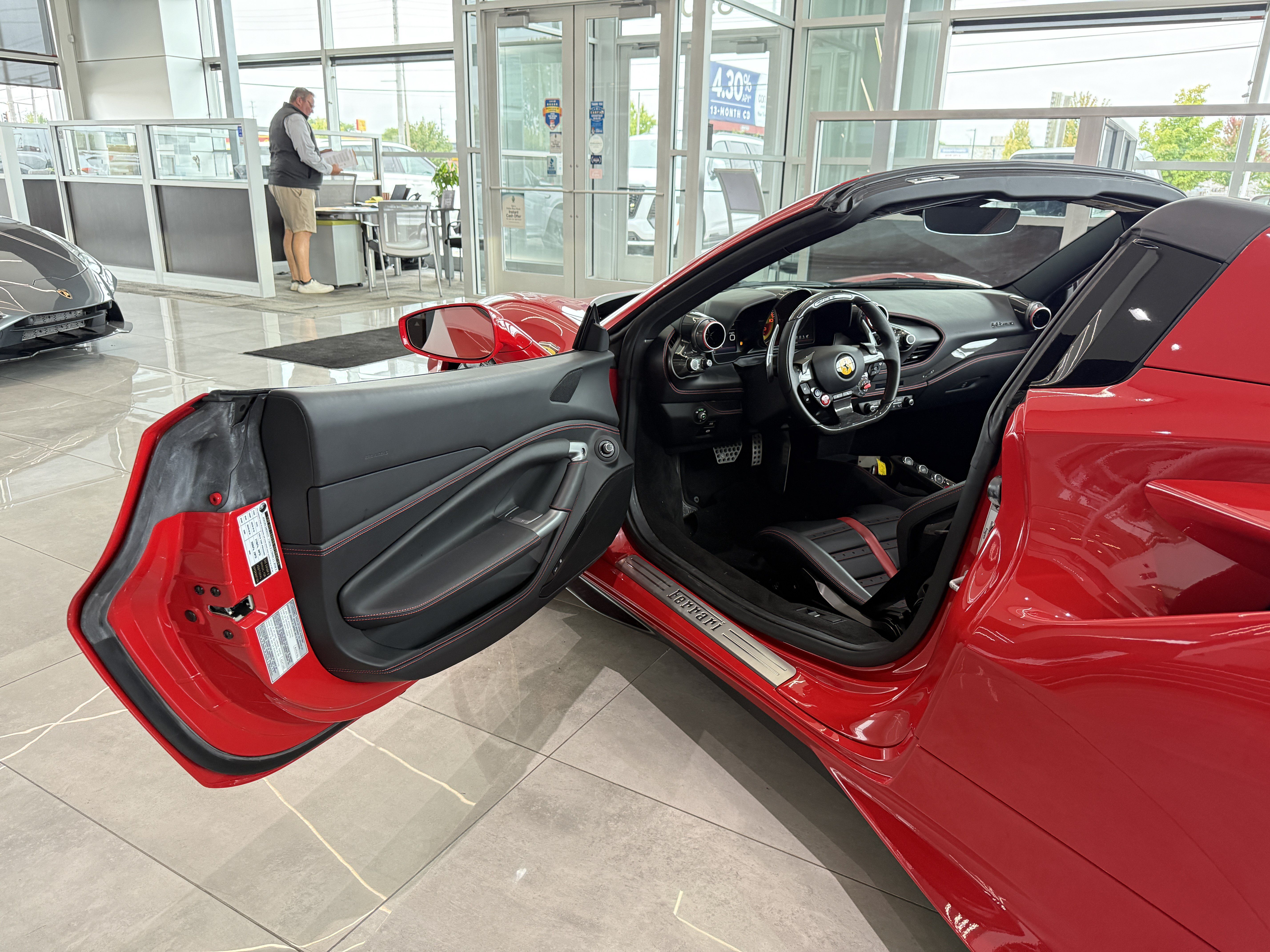 Used 2021 Ferrari F8 Tributo RWD image 15