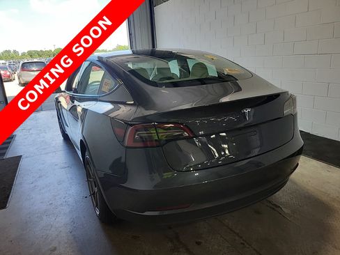 Used 2023 Tesla Model 3 Standard Range RWD image 5
