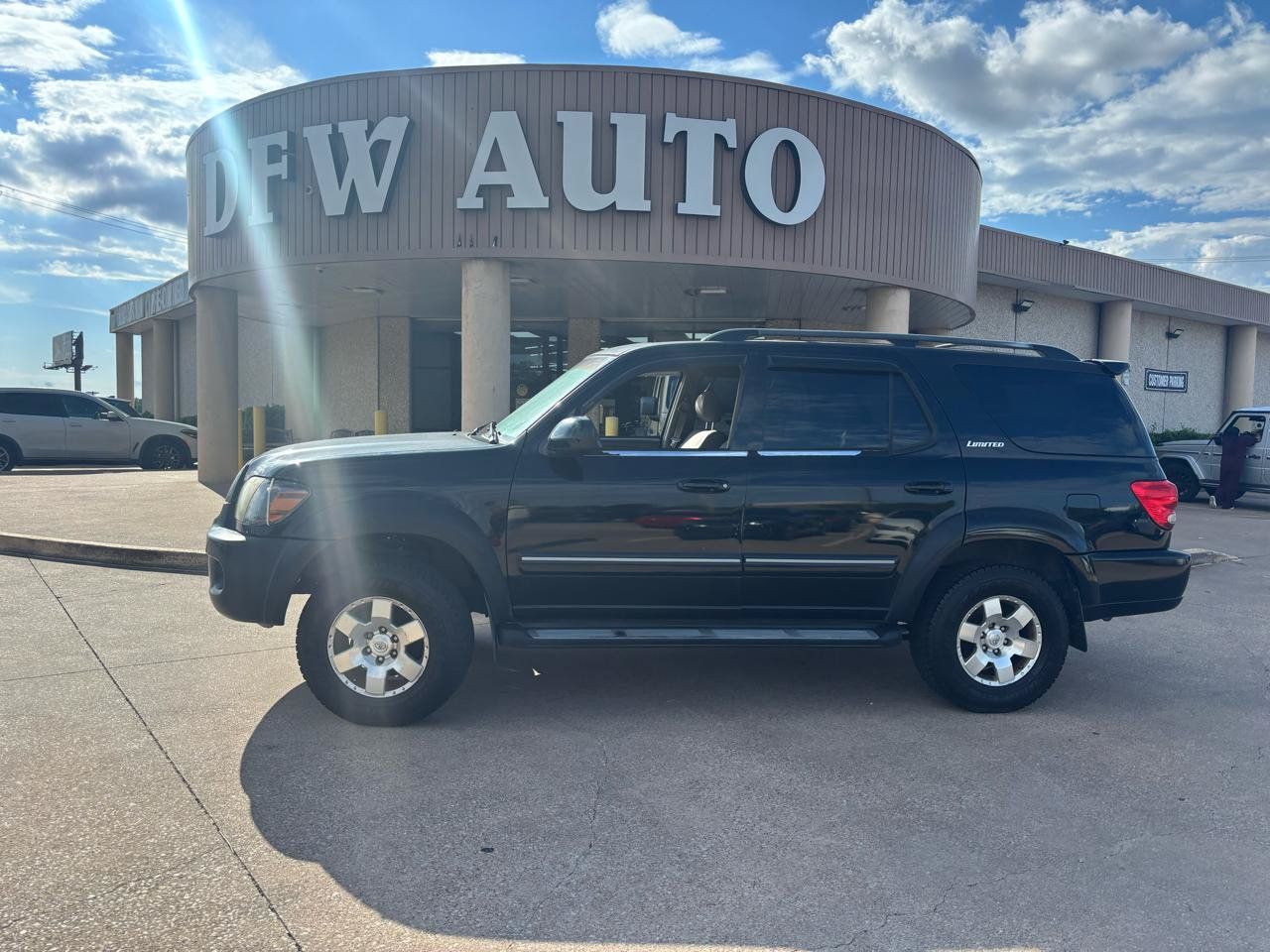 Used 2006 Toyota Sequoia Limited RWD image 1