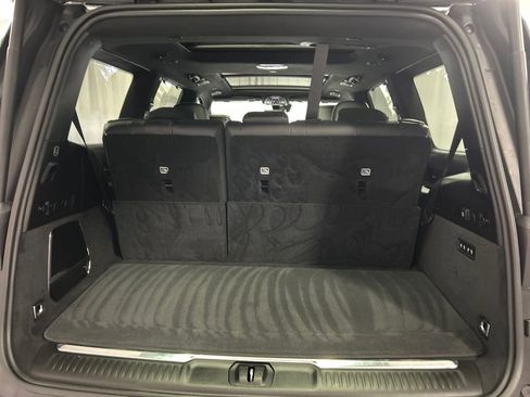 Used 2024 Jeep Grand Wagoneer Series III w/ Rear Seat Video Group 1 AWD/4WD image 27