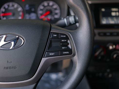 Used 2020 Hyundai Accent SE image 17