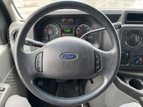 Used 2013 Ford E-250 and Econoline 250 w/ PWR Group image 13
