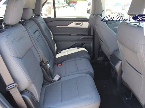 New 2026 Ford Explorer Active RWD image 8