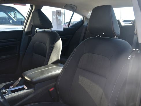 Used 2022 Nissan Altima 2.5 S FWD image 8