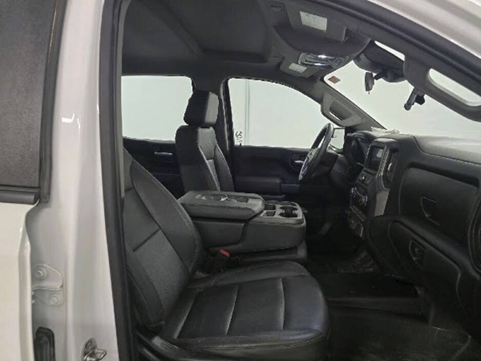 Used 2023 Chevrolet Silverado 1500 W/T w/ Trailering Package AWD/4WD image 18