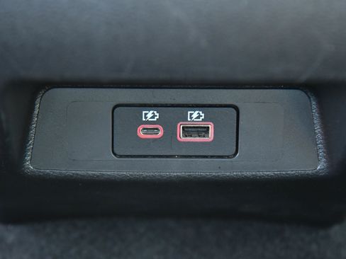 Used 2025 Nissan Altima 2.5 SV FWD image 34